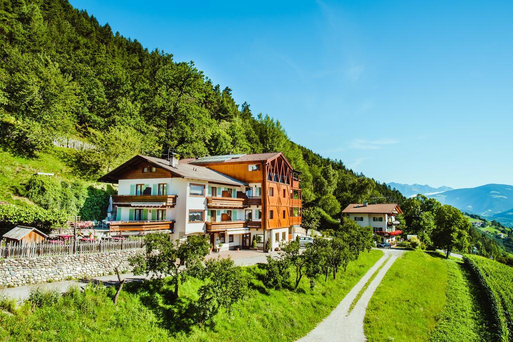 Gasthof Hotel Woehrmaurer Feldthurns Bagian luar foto